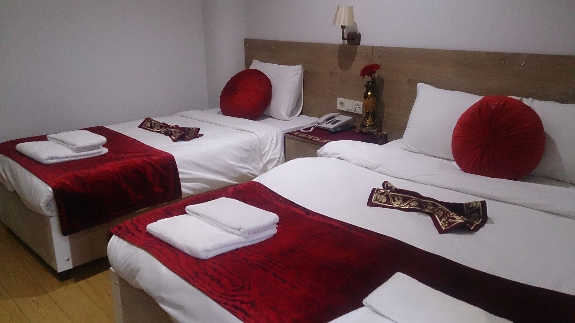 Rozza Hotel Istambul Exterior foto A room at the hotel