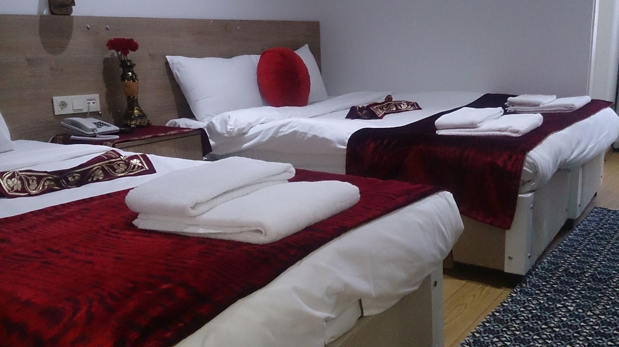 Rozza Hotel Istambul Exterior foto A room at the hotel