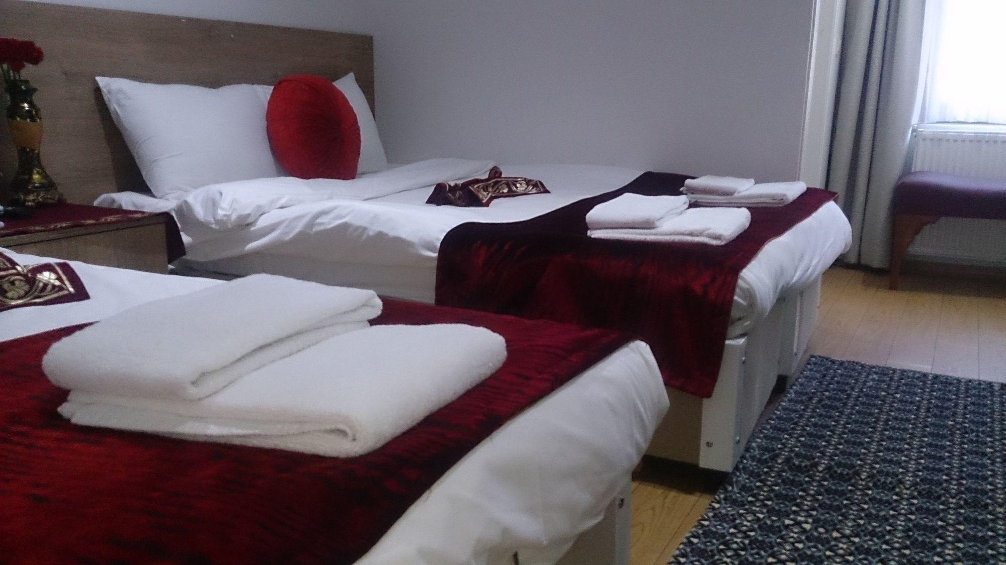 Rozza Hotel Istambul Exterior foto A room at the hotel