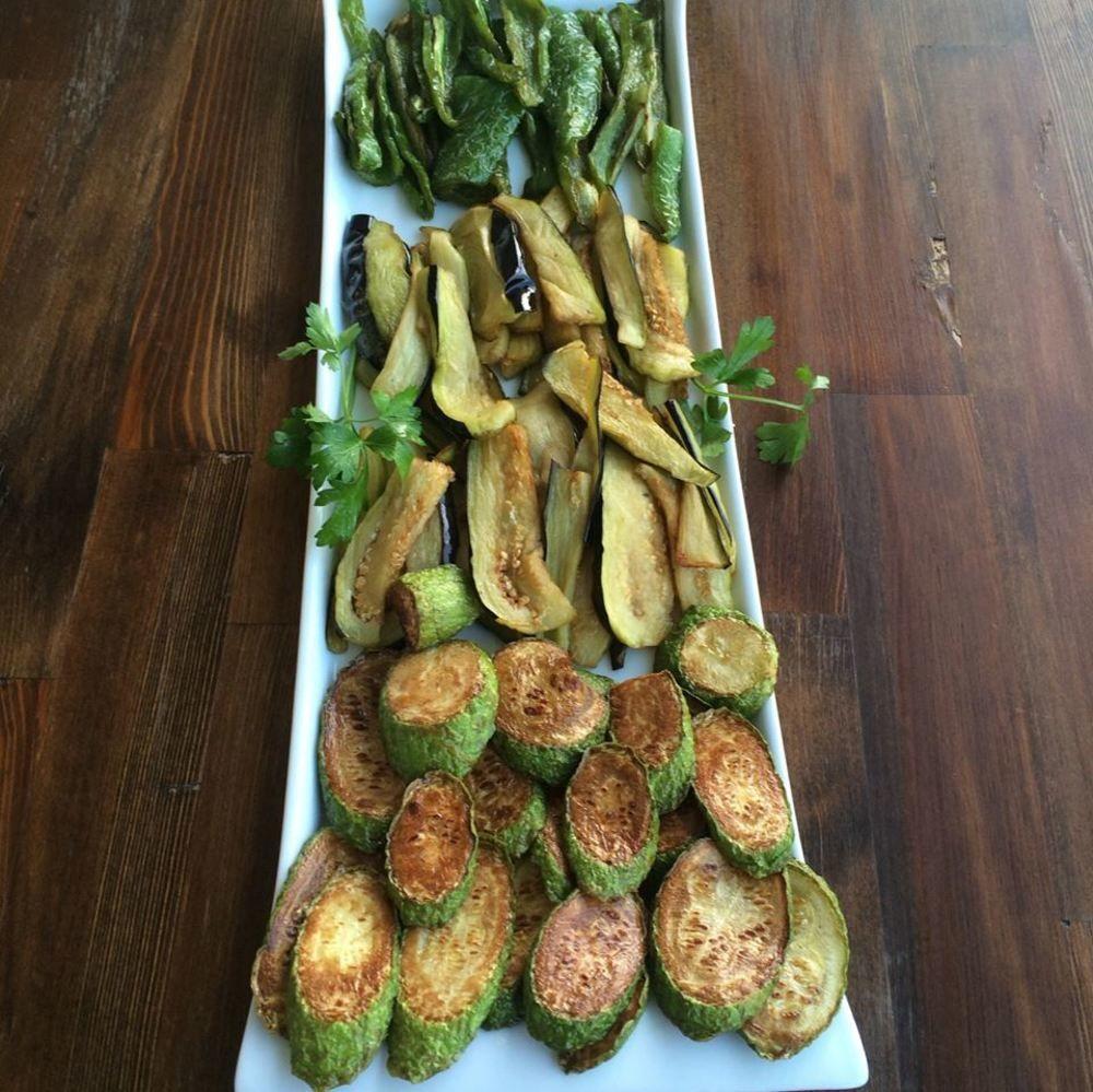 Rozza Hotel Istambul Exterior foto Eggplant and cucumber salad