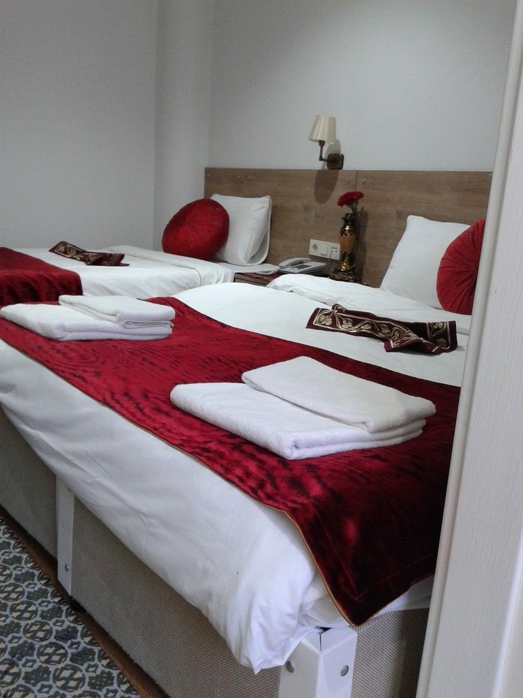 Rozza Hotel Istambul Exterior foto A guest room at the hotel